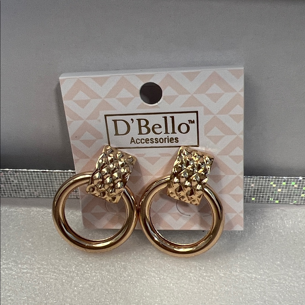 Fashion Rosegold Hoop Posts 5$